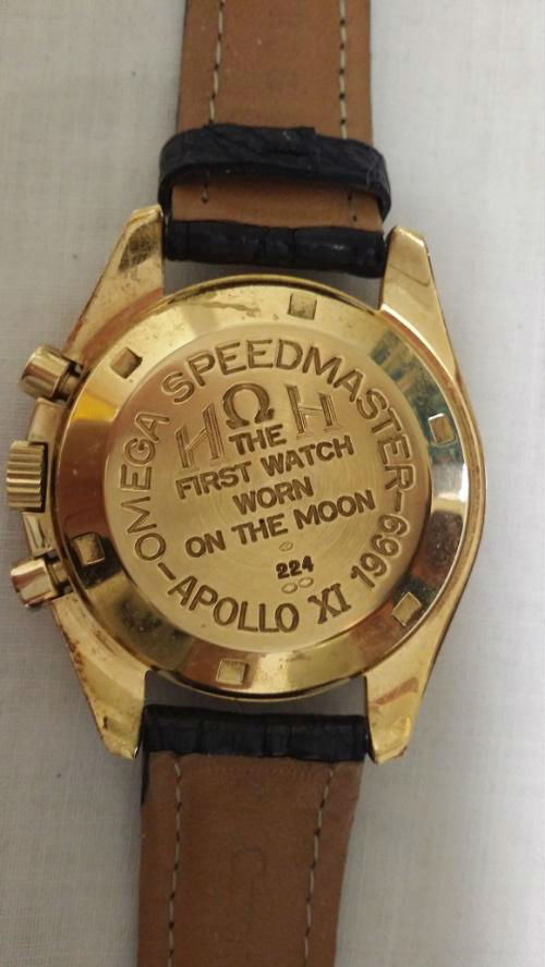 OMEGA - Speedmaster - Or - Modèle spécial fond gravé Apollo XI